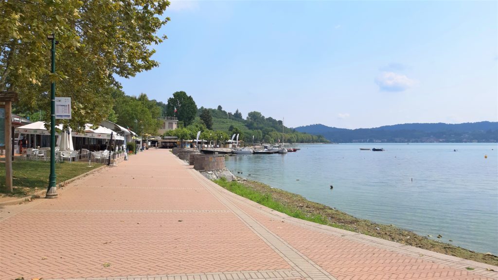 Lago di Viverone - la passeggiata lungolago