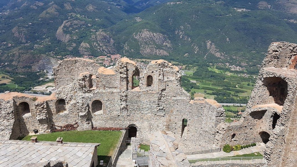 The Sacra di San Michele - the most beautiful panorama just 1 hour outside of Turin 7